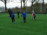 Paas-plezier op sportpark Het Springer voor S.K.N.W.K. JO7-1 en JO9-1 van zaterdag 8 april 2023 (118/240)